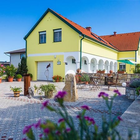 Appartementhaus Freiler Moerbisch Am See Exterior photo